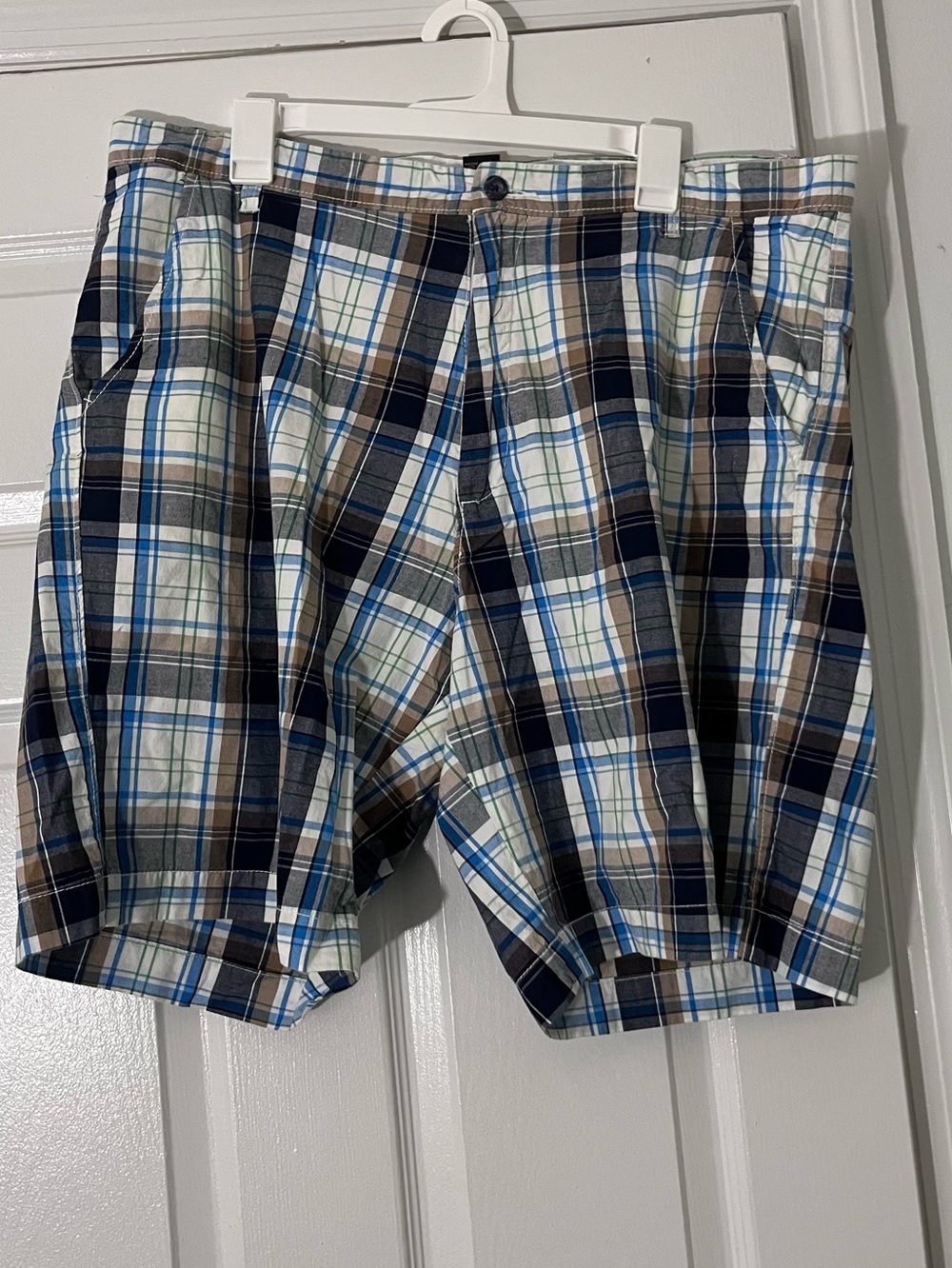 Madison Men's Plaid Cotton Shorts in white Blue & Brown